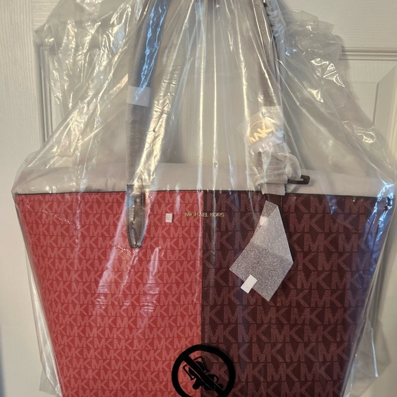 Michael Kors Jet Set Travel Medium Zip Top Tote Oxblood Multi MK Signature - Picture 7 of 9